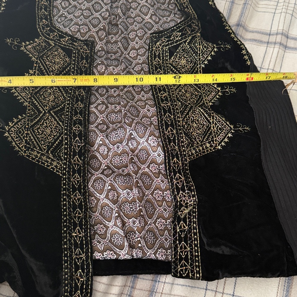 Buckle Black and Gold Velvet Embroidered Vest - Picture 9 of 9
